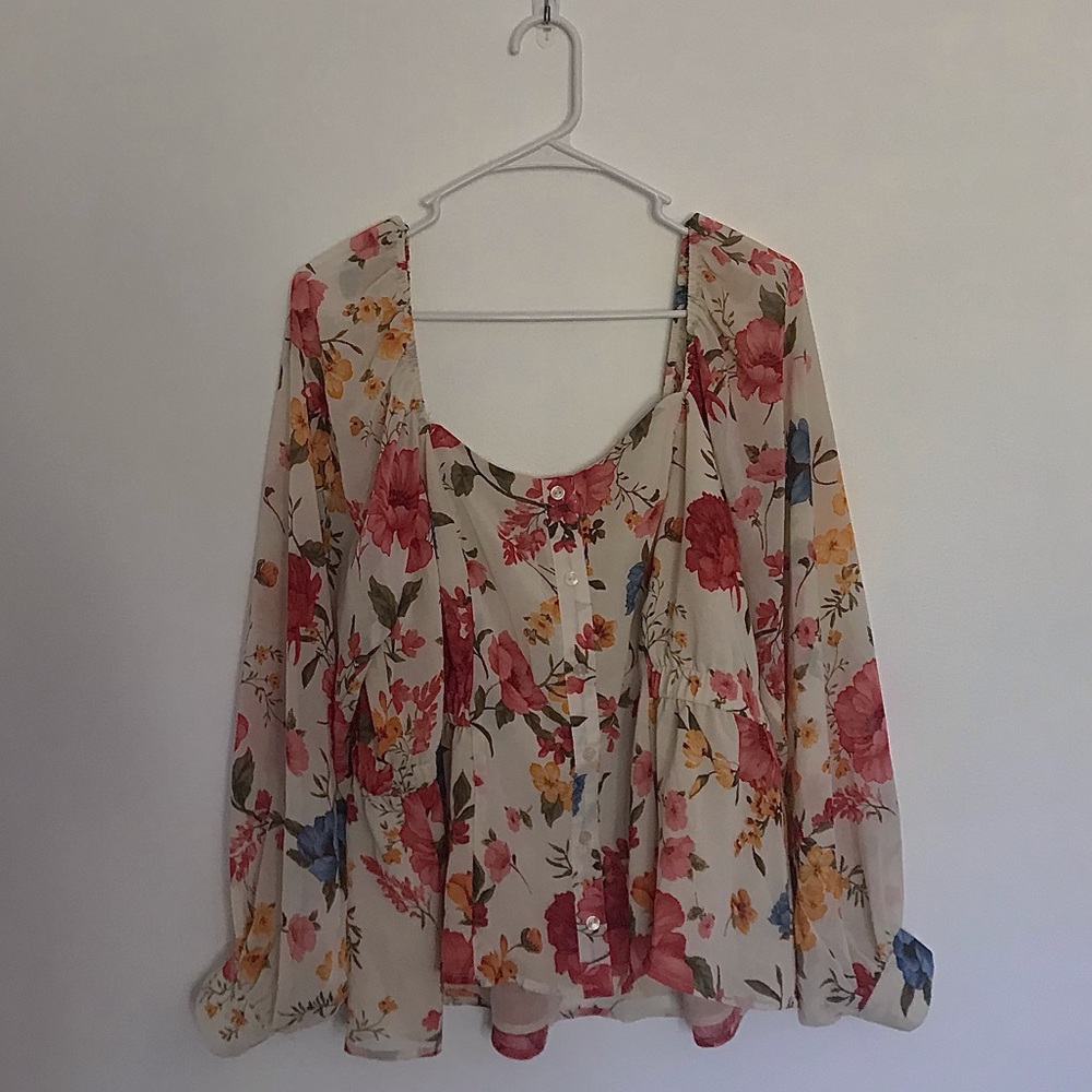 Cream/White Floral Long sleeve